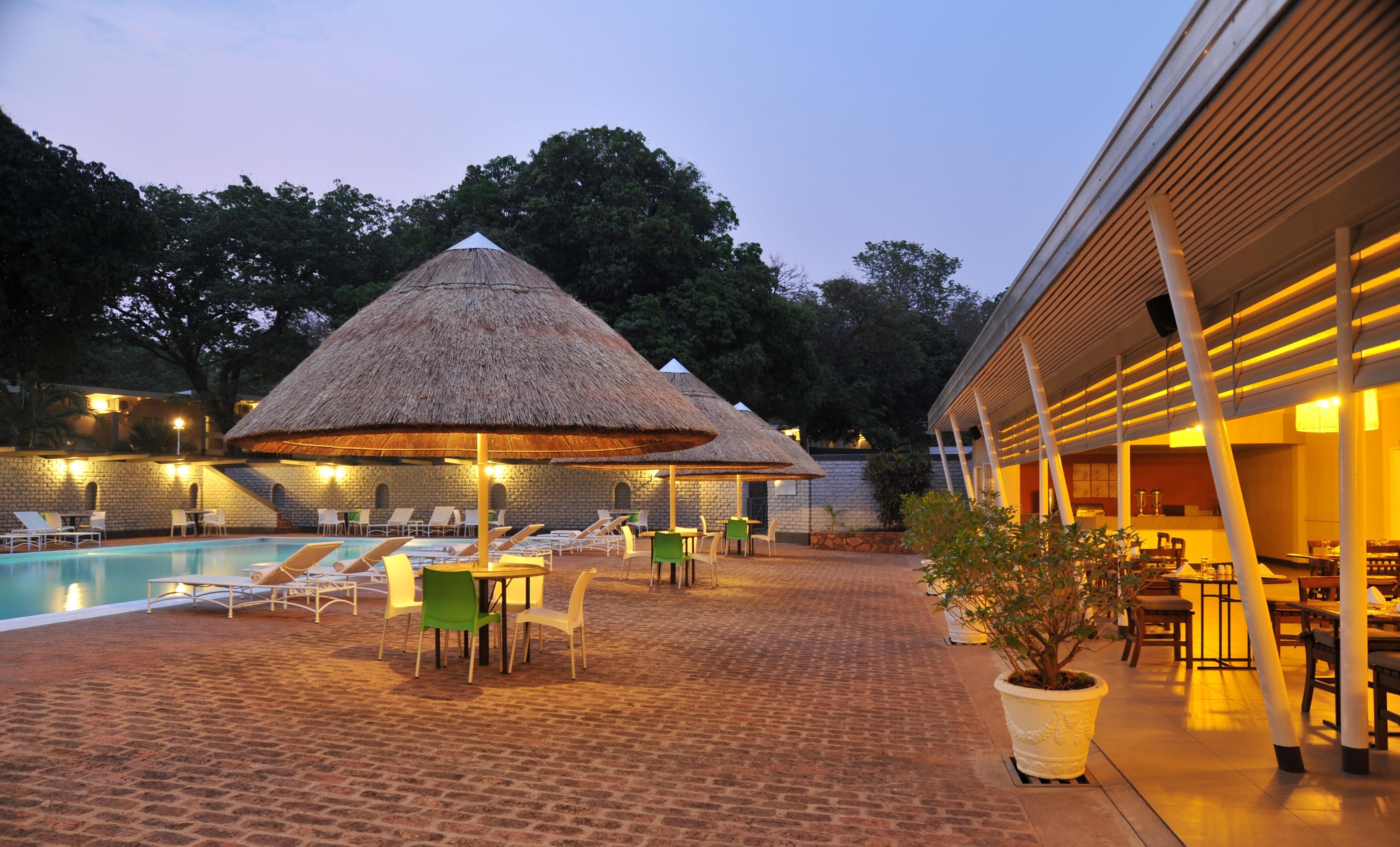 Cresta Sprayview Victoria Falls Exterior photo